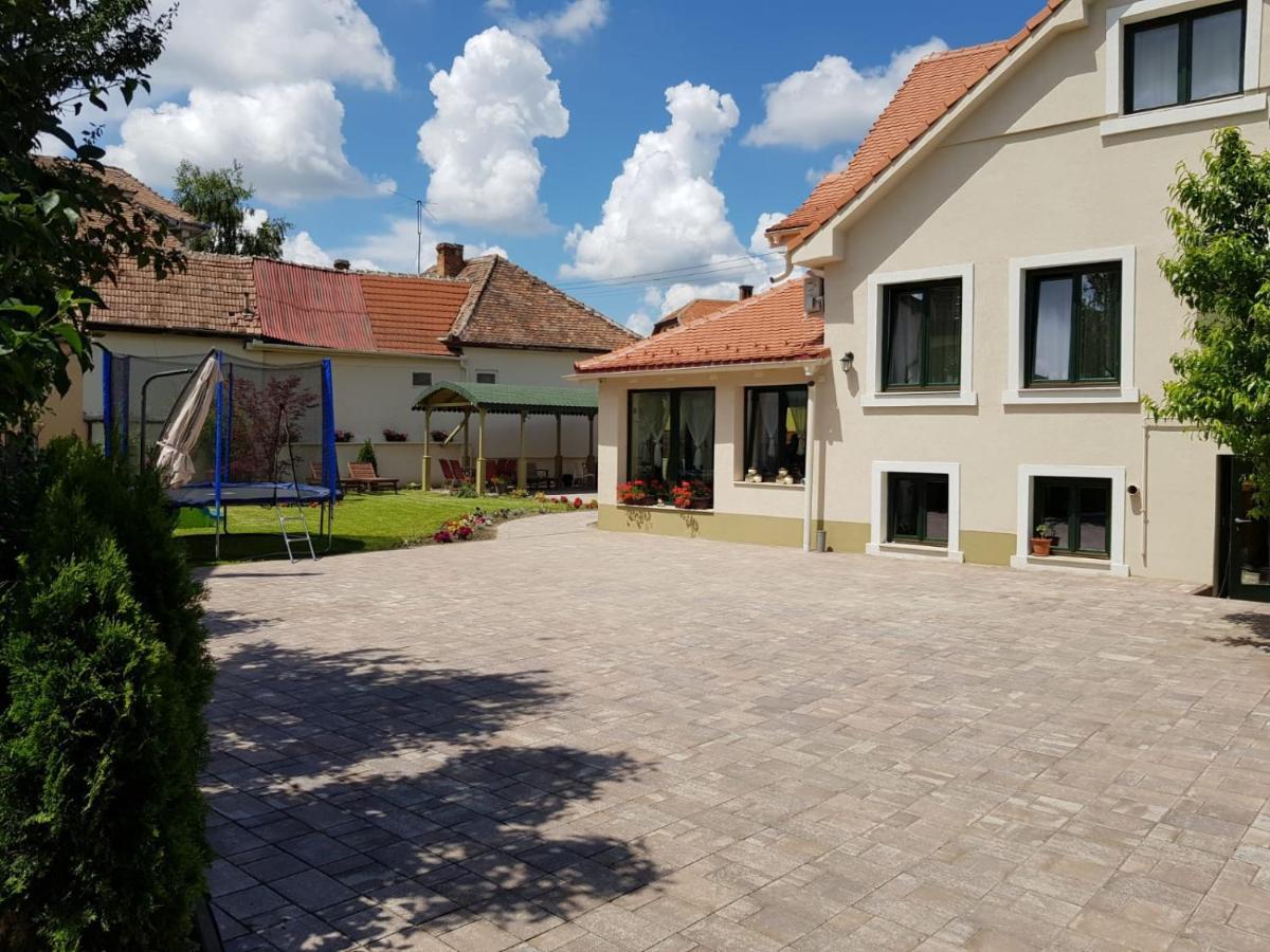 Hotel Chic Voyage Sibiu Exterior foto